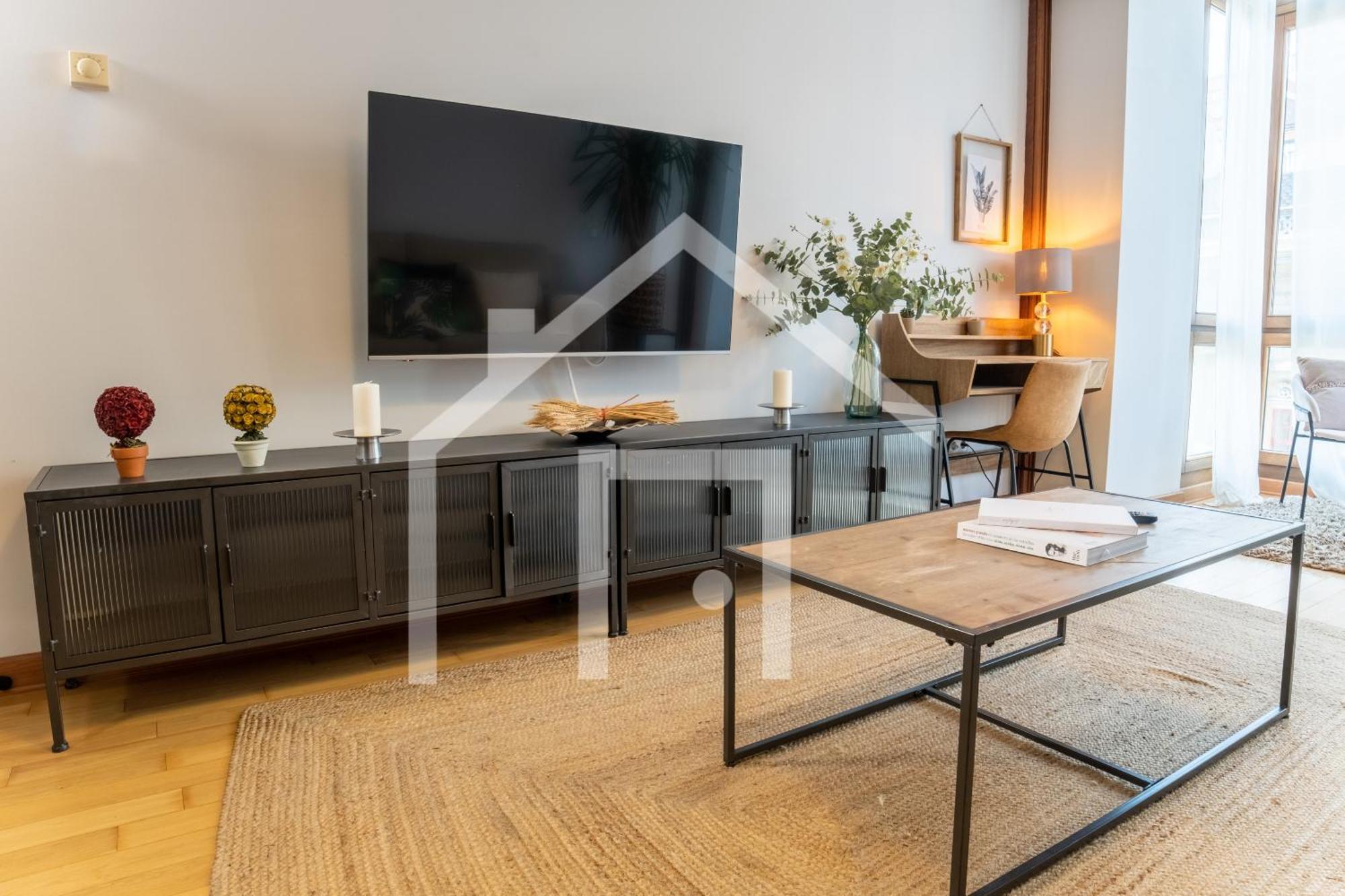 Apartament Corrida 37 *